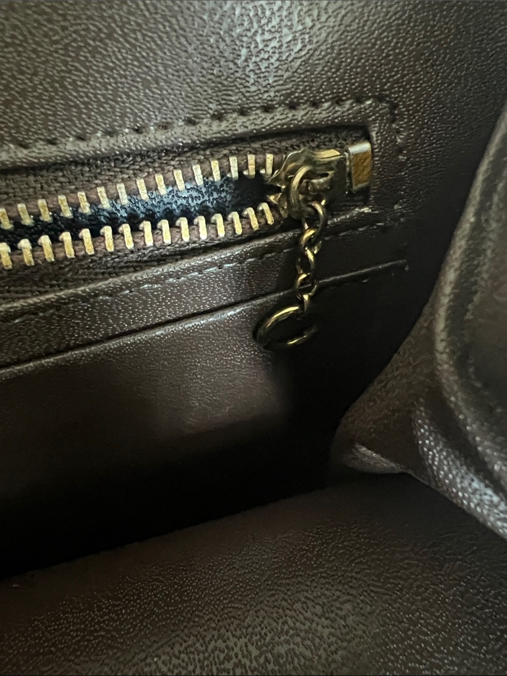 Vintage Black and Tan Structured Top-Handle Satchel - Picture 9 of 16